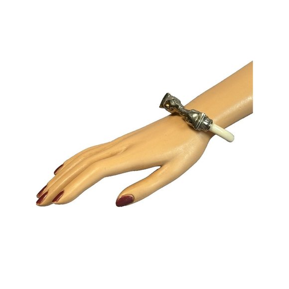 Vintage Kissing Bear Head Clamper Cuff Bangle Bracelet Celuloid Silver 6 1/2" - Picture 3 of 6